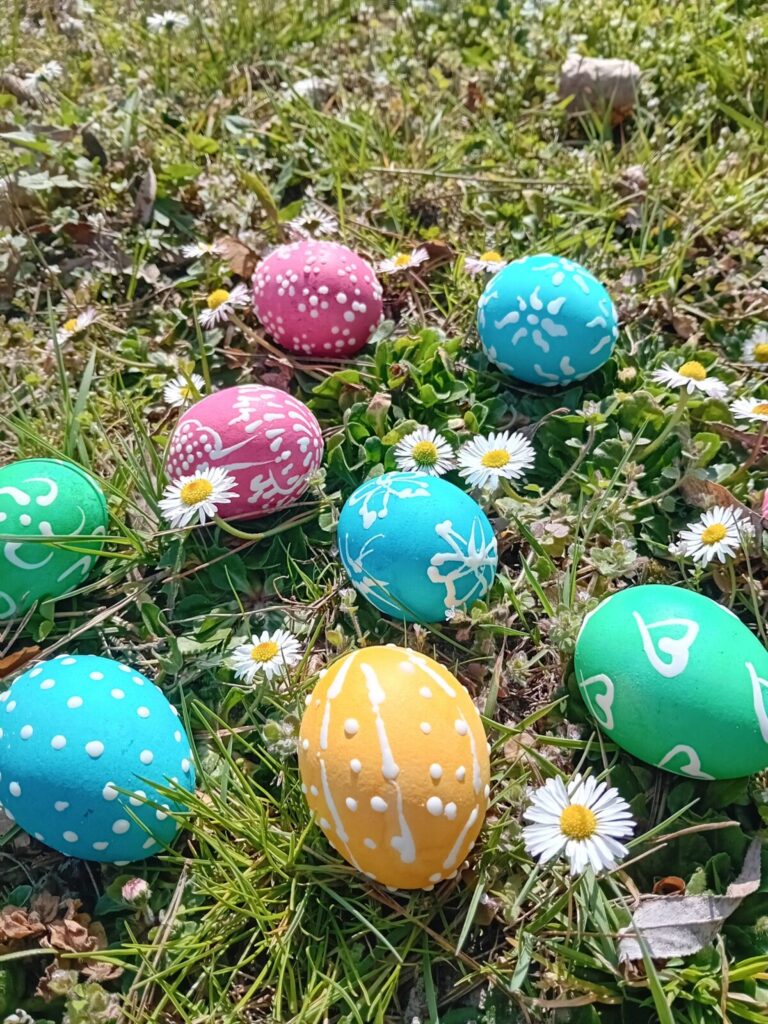 Część kolorowych pisanek gości już w Waszych domach :)